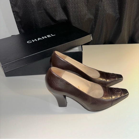 Vintage Chanel Double CC Cap Toe Lambskin Heel Pumps 
Dark Brown - Picture 2 of 16